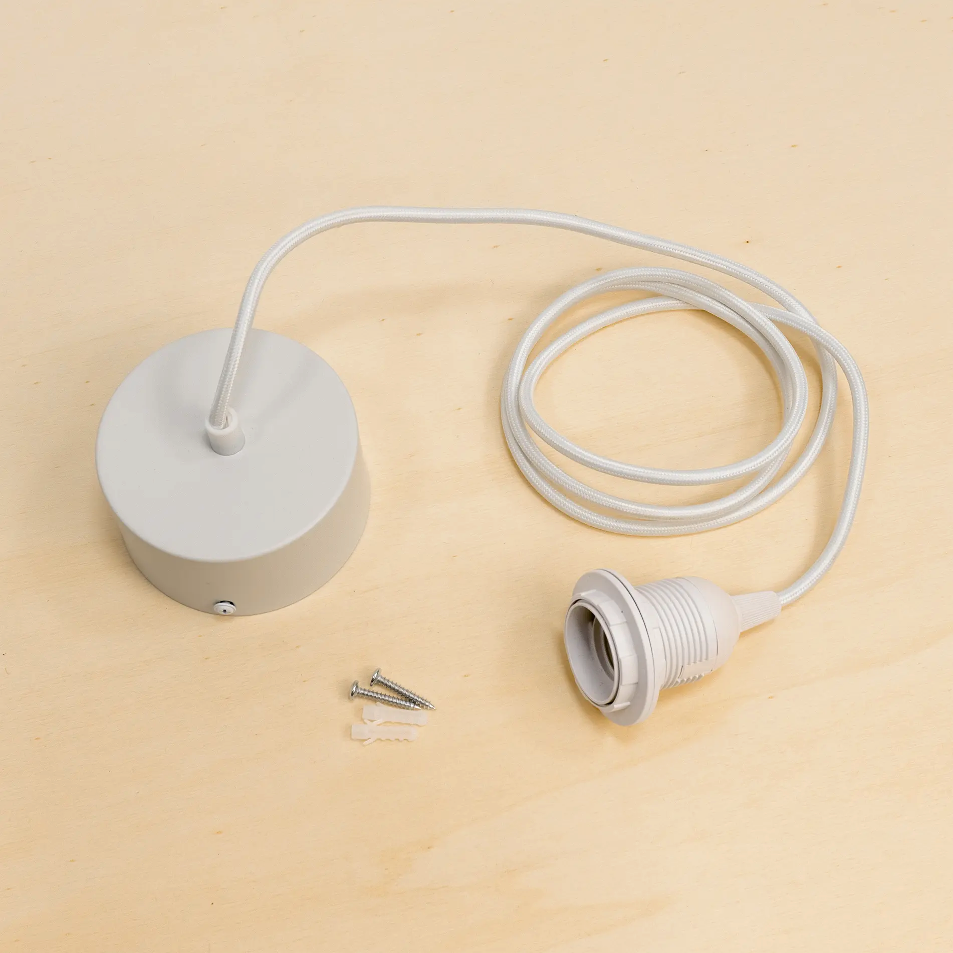 Cable blanc pour suspension
