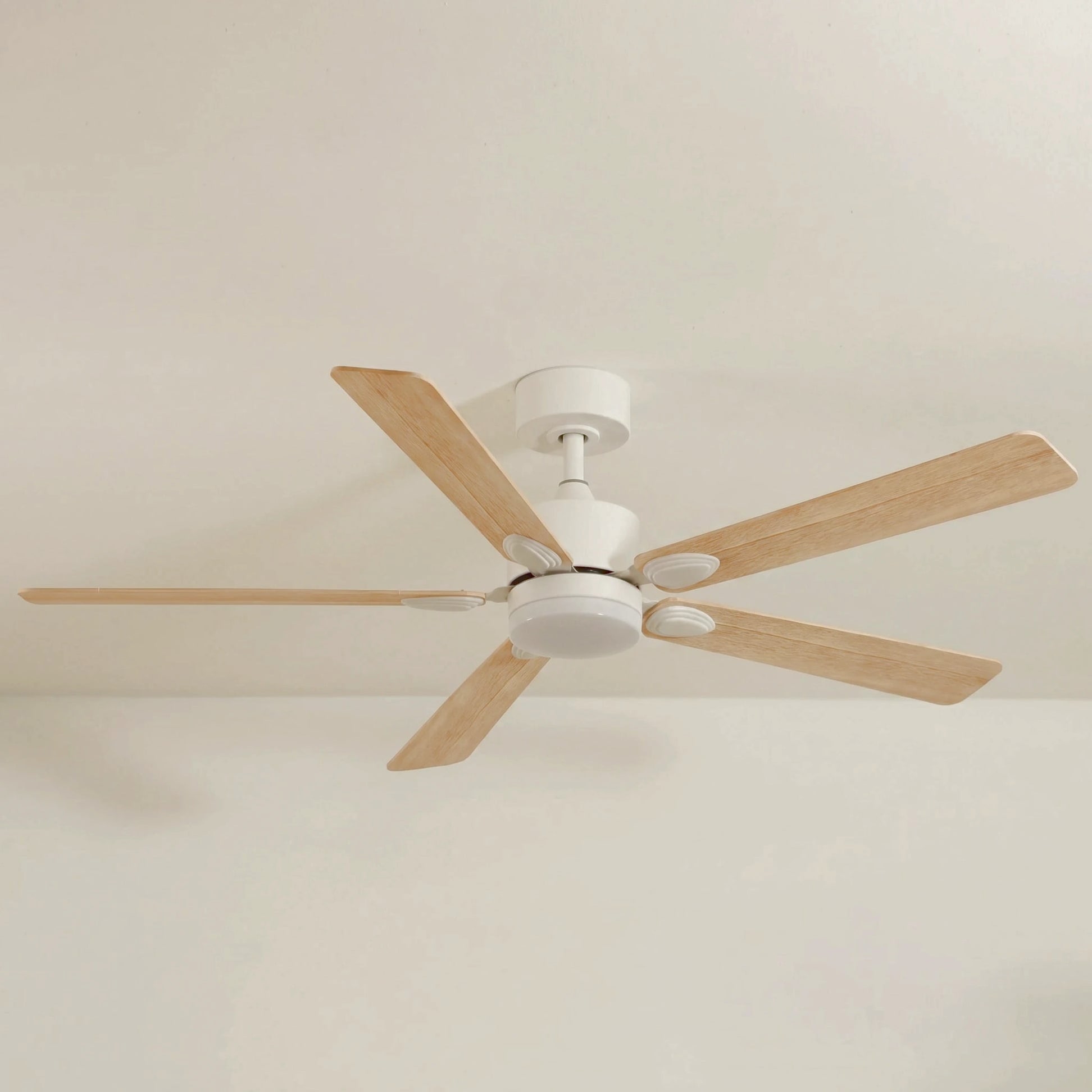 Mistral teinté Chêne | Ventilateur de plafond